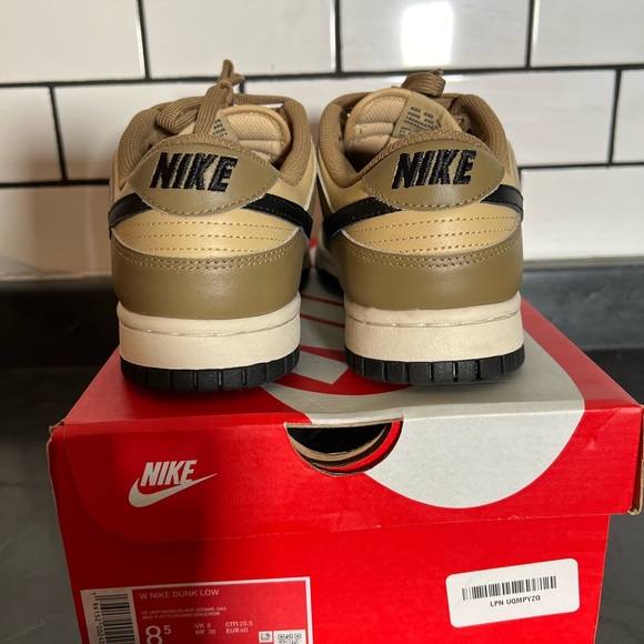 Nike Dunk Low - Picture 3 of 7